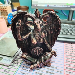 撒旦雕塑邪恶魔鬼坐禅魔法打坐山羊树脂工艺品桌面仿铜摆件装饰品