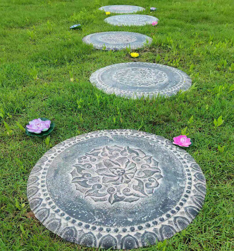 莲花花园脚踏石汀步石踏步石入户花园庭院石板路装饰 庭院大草坪