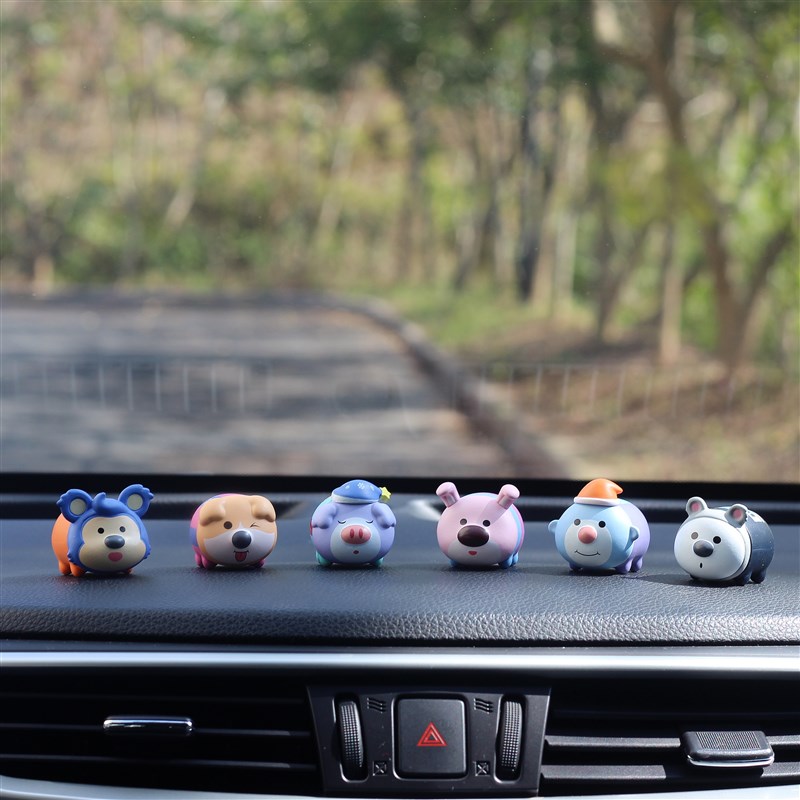 快乐时光汽车摆件卡通车载车内饰男女公仔车饰仪表台模型装饰用品