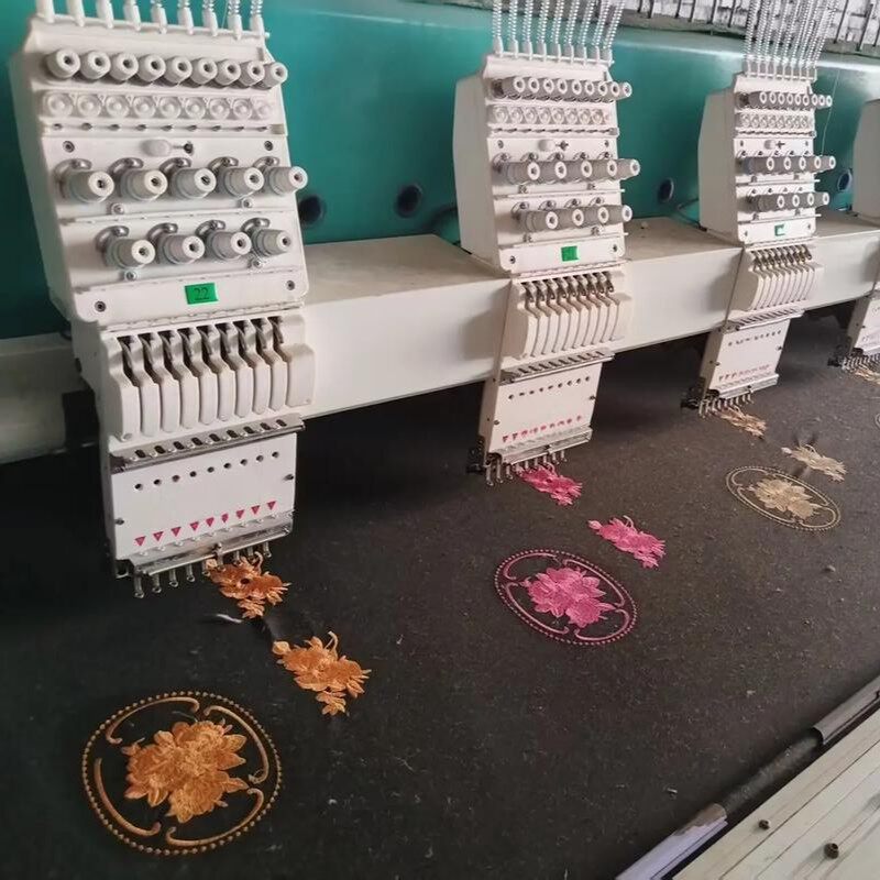 现货单头多头平绣成品衣绣电脑刺绣机4倍三合一绳绣机衣帽绣花机