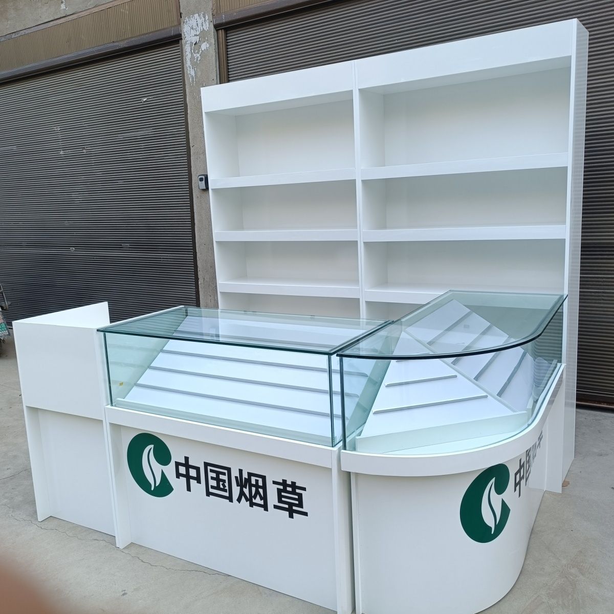 超市便利店玻璃带锁转角烟柜