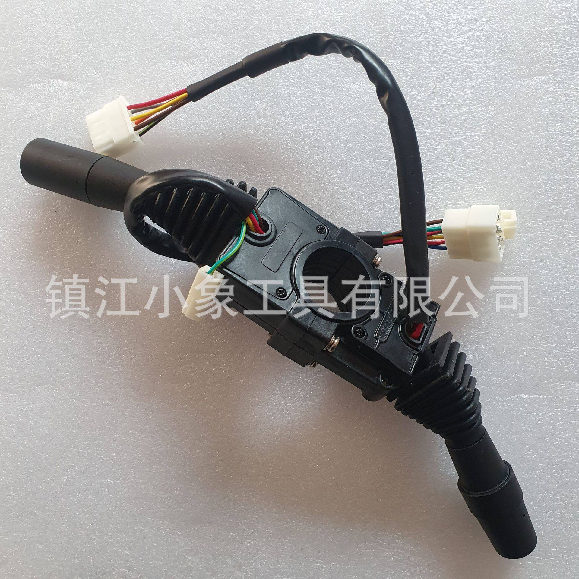 叉车配件 合力方向开关档位组合开关运机4-4.5吨 6 1 6 1 线4插头