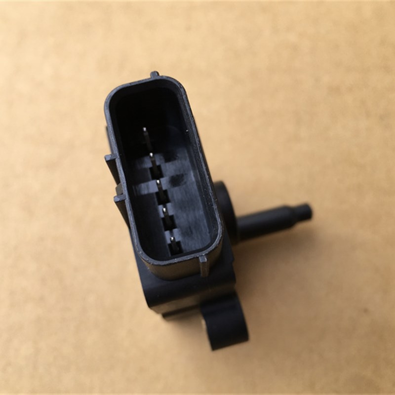 适用光阳KRV1 赛艇S0/S3 节气门位置传感器 三合一怠速马达