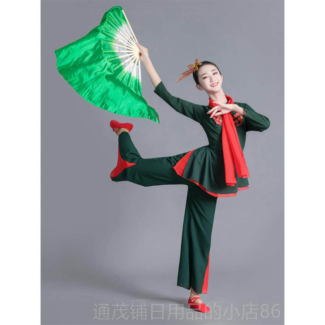 正品022新版童表演服装小河式2扇子舞儿英山红舞装服中国女子秧歌