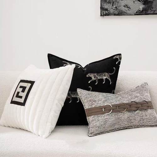 样IRX板房客厅抱枕轻奢简约间现软装沙发靠样垫方代枕板酒店抱枕