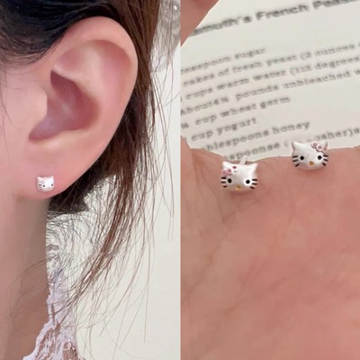 s999纯银可爱HelloKitty耳钉学生党养耳洞睡觉免摘耳环防过敏耳饰