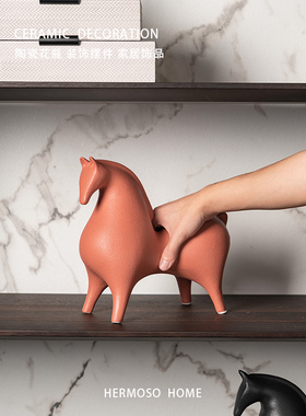 HERMOSO Horse红色马摆件陶瓷客厅桌面玄关酒柜装饰品乔迁新居