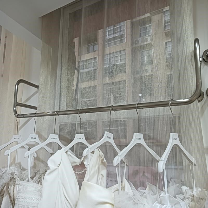 不锈钢拉丝婚纱架子壁挂婚纱吊架礼服陈列货架上墙挂衣杆钛金订制