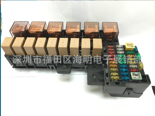 汽车房车继电器座28路保险丝盒