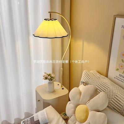 卧室奶油落地灯氛围感花装URY饰朵风客厅沙发床头柜台灯一体旁置