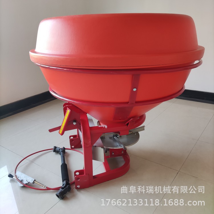 科瑞果园小四轮600L撒肥机