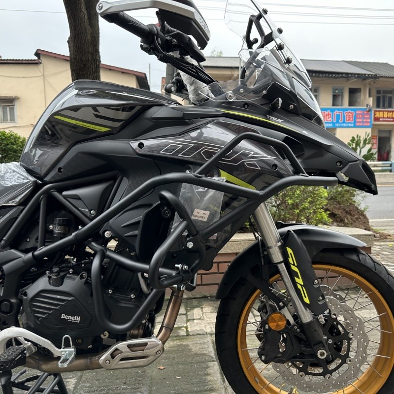 适用贝纳利金鹏552X上护杠改装TRK2X加厚加粗保险杠全包围护杠