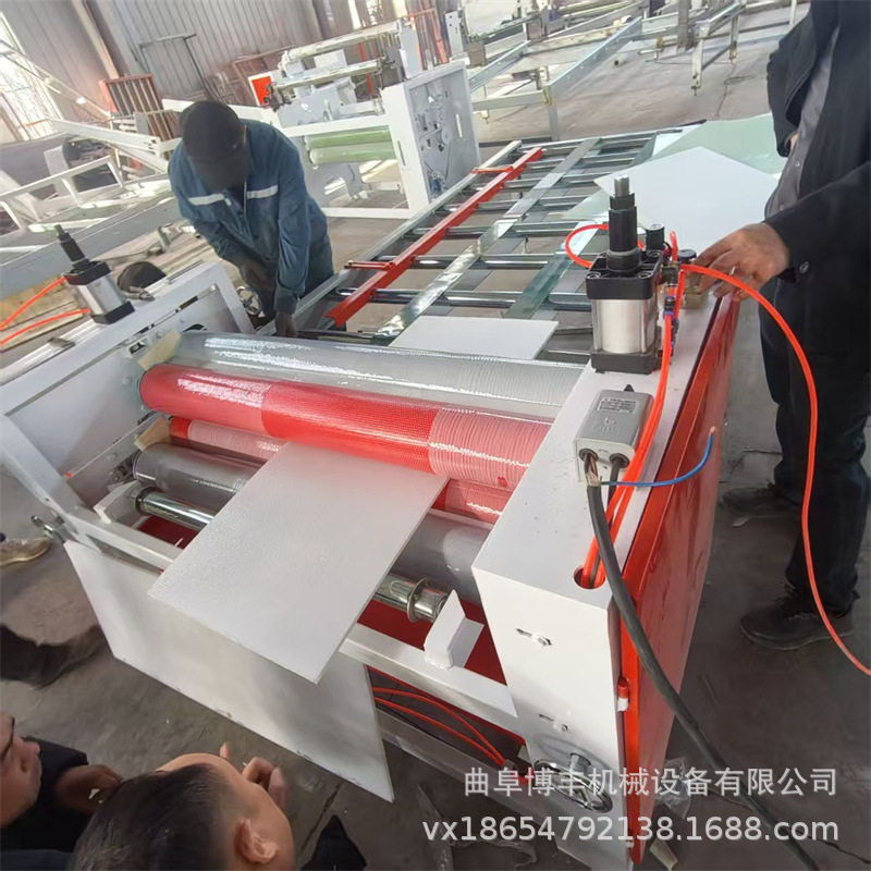 全自动PP中空板覆膜双面涂胶机