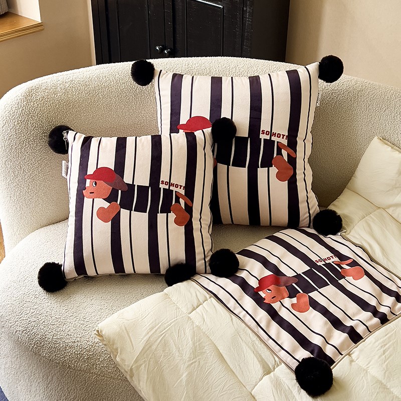 两用抱枕被靠垫枕头被午休空调被卡通可爱四季宿舍汽车沙发多功能