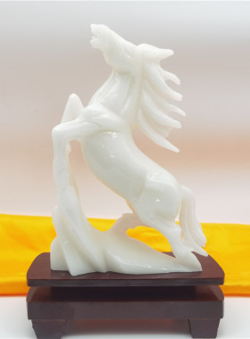 阿富汗白玉马摆件马到成功一马当先客厅办公室装饰品乔迁开业礼品