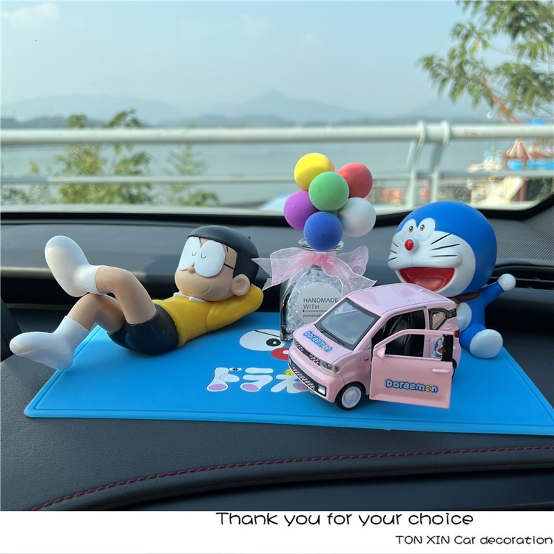 野比睡觉大雄车载摆件汽车用品香水香薰中控台小叮当车内多啦装饰