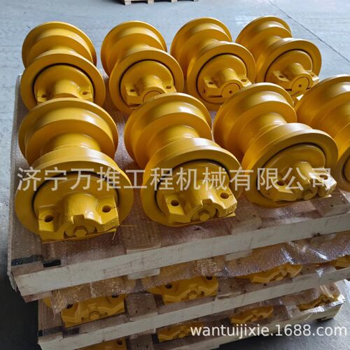 SD7P  宣工推土机支重轮  1Q22138  1Q22098