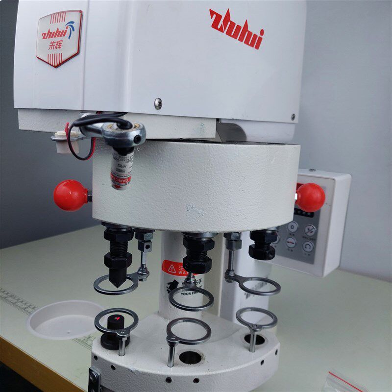 ZHUHUI朱辉窗帘自动化设备绑带三头电动电脑版钉扣机四合扣五爪扣