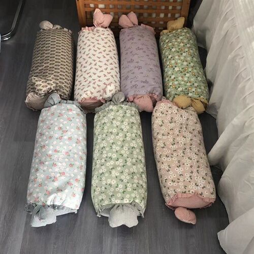 可爱小兔枕头来了  内填荞麦壳  长度15*50CM左右