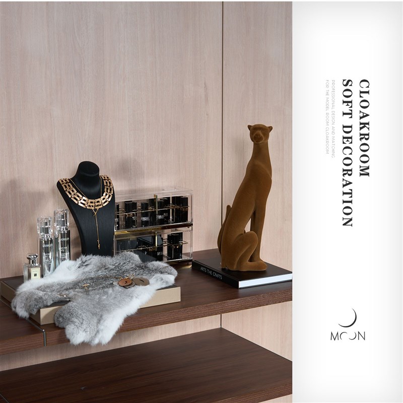 MOON慕空间样板房衣帽间女士梳妆台口红香水摆件家居展厅软装饰品