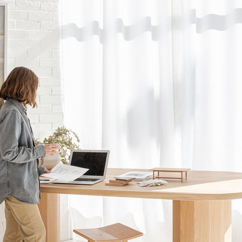 曦羽 现代简约意式极简中古黑胡桃橡木椭圆双腿办公多人餐桌饭桌