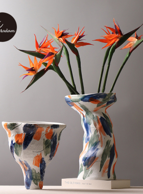 彩绘小众陶瓷花瓶个性家居插花装饰软装样品屋展示中心样板房酒店