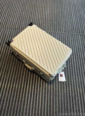 正品皇冠0品行万李箱2寸登机牌箱海关密码锁静音向轮25寸旅行箱男