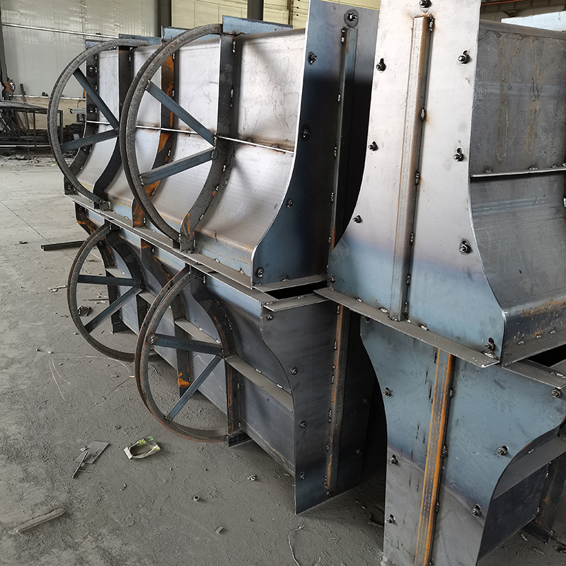 现浇防撞墙钢模具预制公路防撞隔离墩模具高速桥梁水泥护栏钢模板