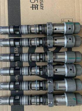 10油17喷器AUP-6560-111114pc250-7挖掘机配件底盘黄油池