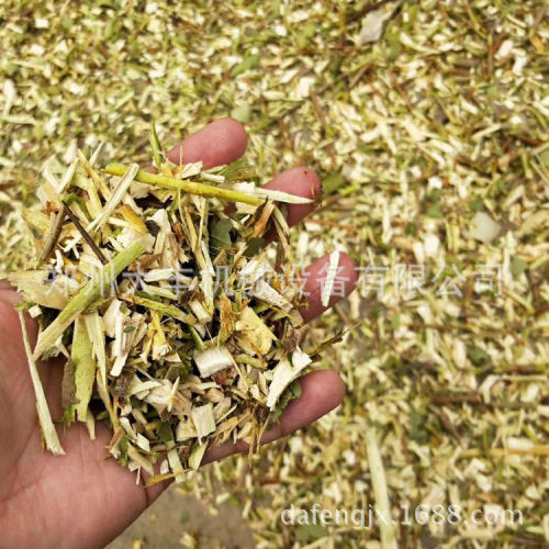 园林自动进料枝条木材切片机秸秆竹子粉碎机树枝落叶柴油碎枝机