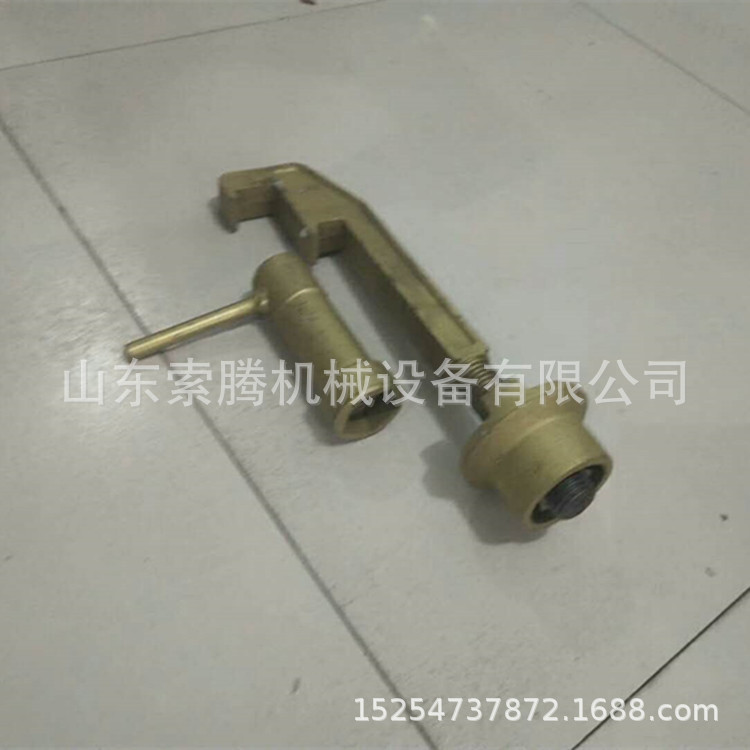铁路道岔粗调定位挡铁钩锁器