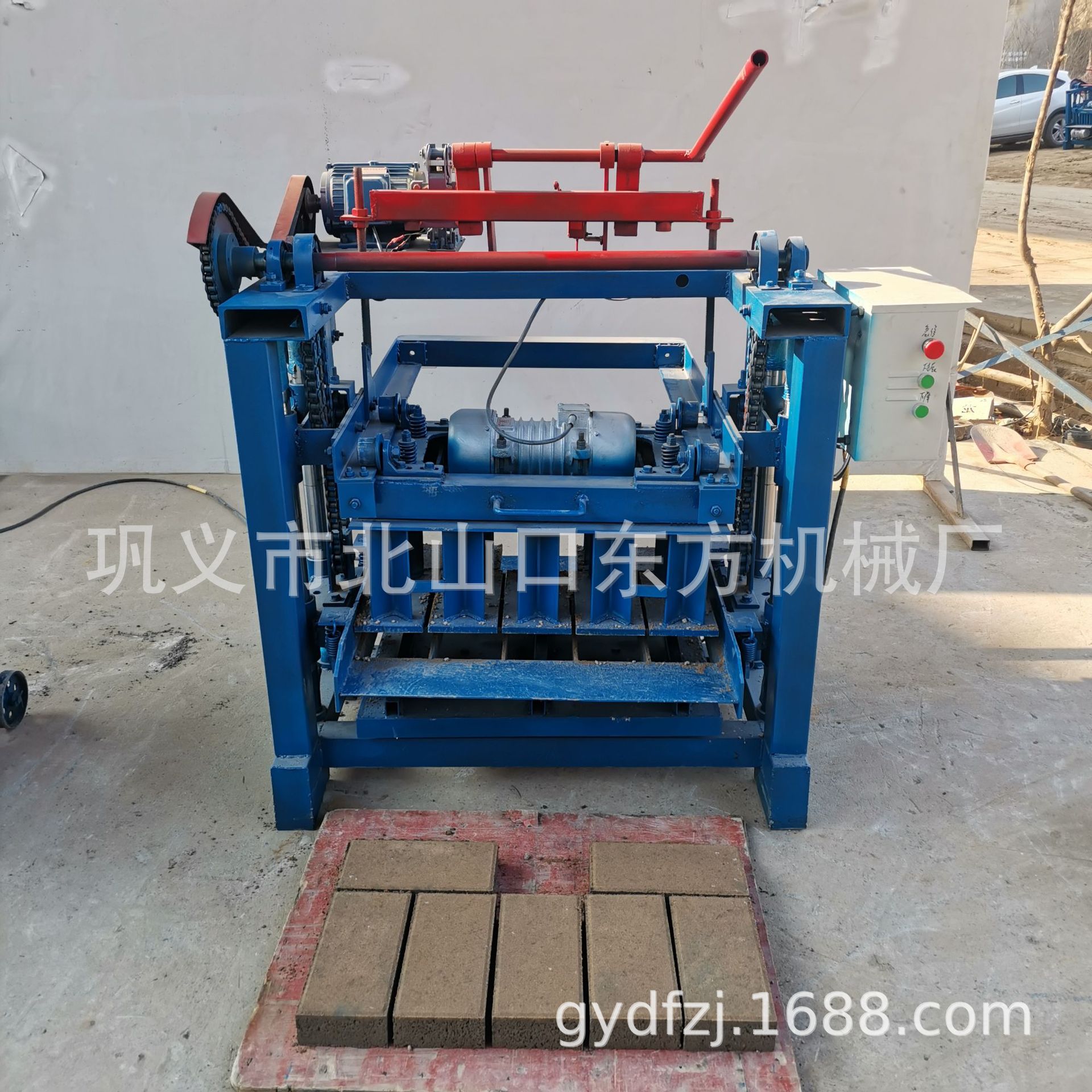 4-35机制作300-150-50面包砖家用电动水泥免烧砖机制作路面砖380V