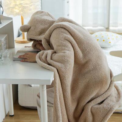 人呼呼熊办公室午睡毯冬季懒居披斗肩篷家毯学生趴睡FS757418午休