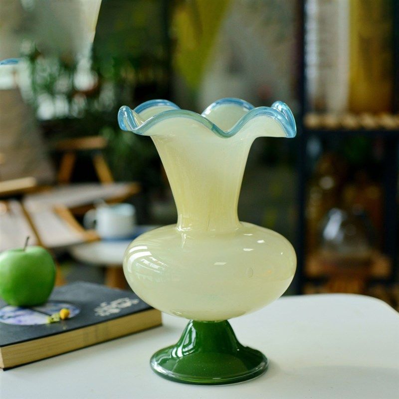 中古风奶油色雾霾蓝铃兰草花口祖母绿色底座敞口手工风灯花瓶花器,家居饰品,花瓶,淘宝优惠券,粉丝福利购,淘宝优惠卷