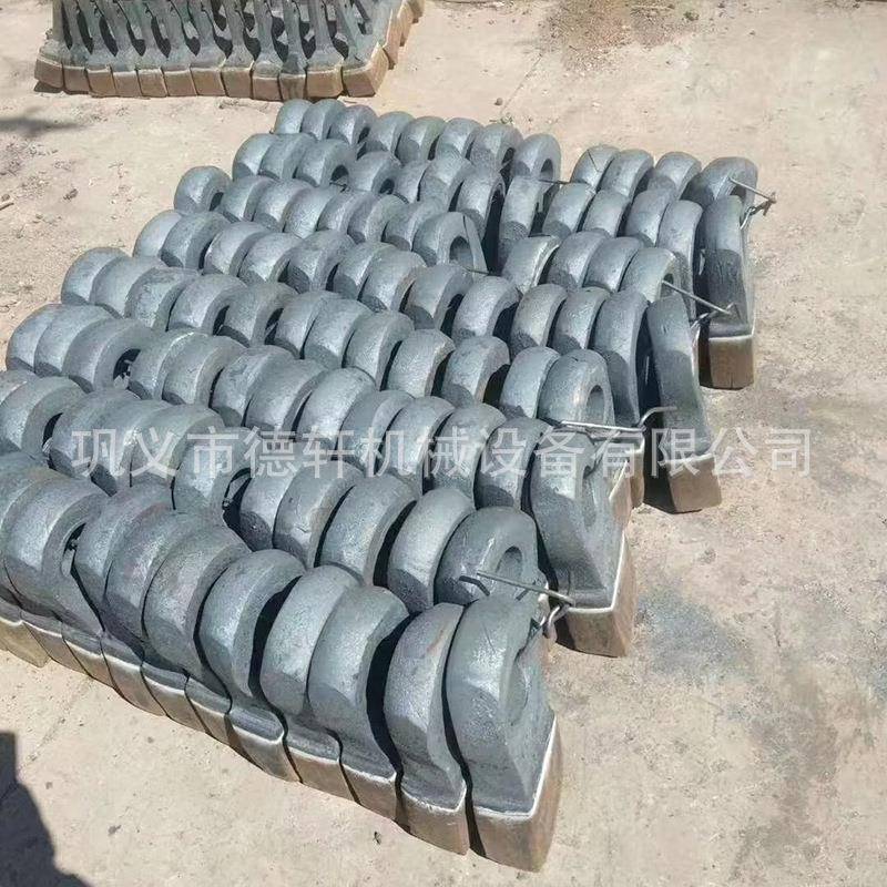 破破碎机衬板配件高锰钢制机护板反击齐全板锤砂打机石子箱破衬板