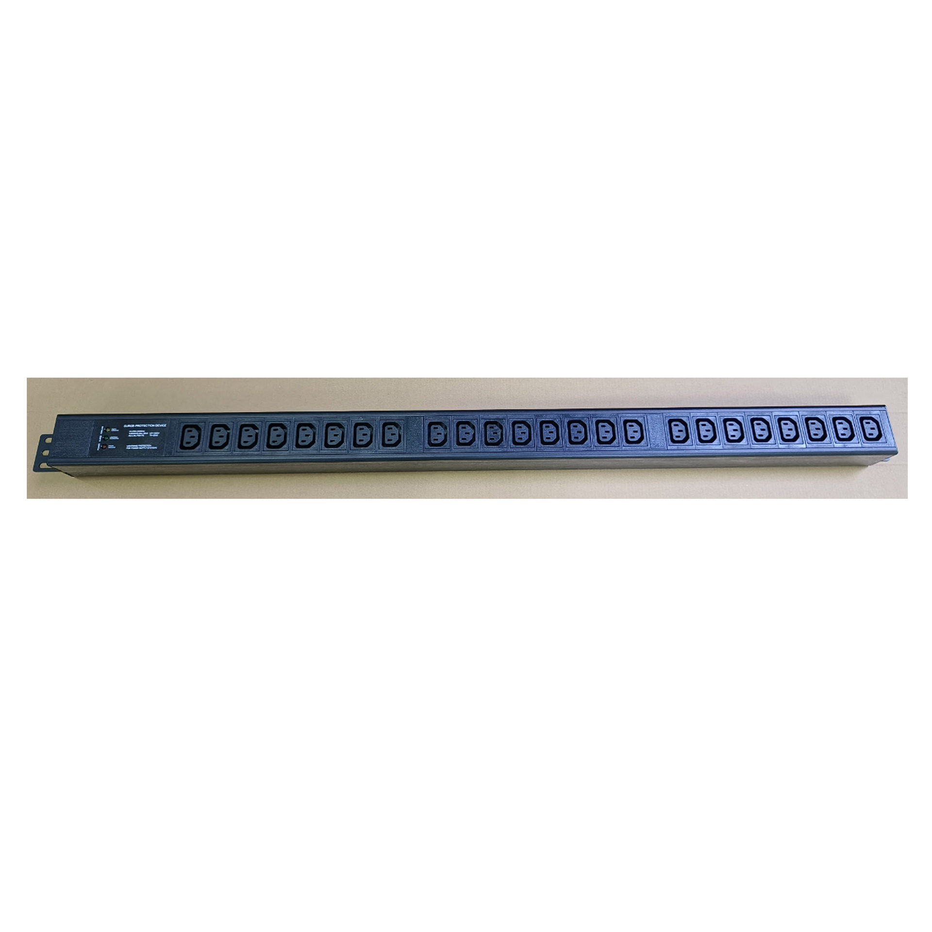 20位C13和4位C19 PDU带防雷带接线盒
