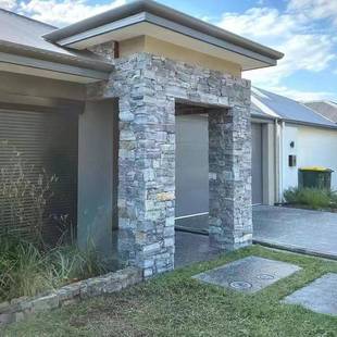 石蓝881条石墙石碎拼乱形石庭院花园路石宝不规则铺散石垒背景垒