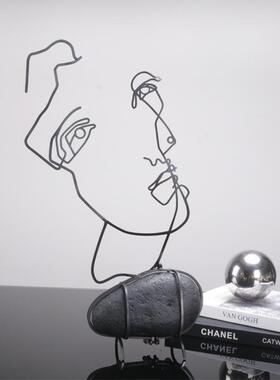 现代摆件创意艺抽金属人物线条雕塑仿象石头底座面样板PRX间桌术