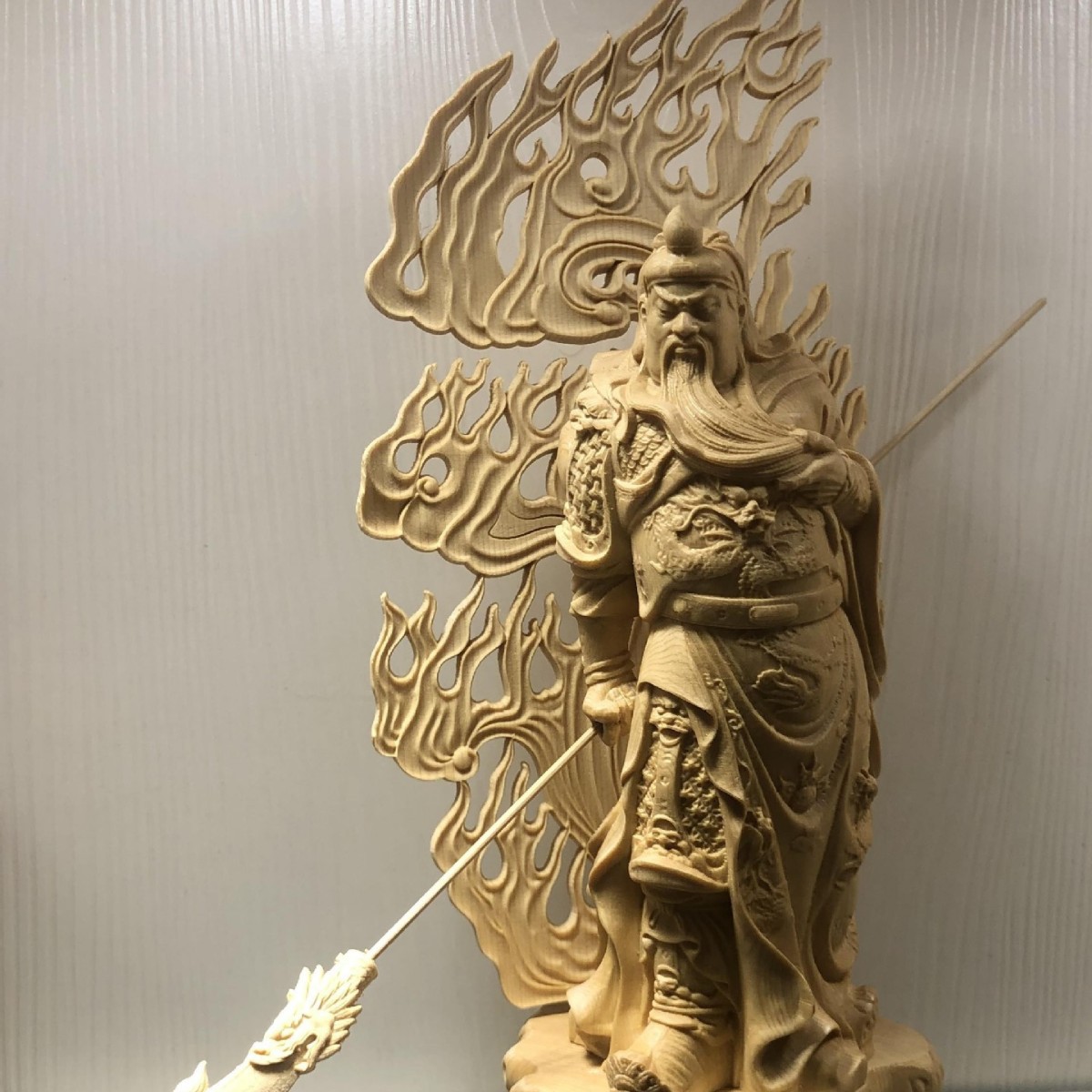 黄杨木桧木雕火焰关公霸气关二爷人物摆件家居客厅玄关装饰工艺品