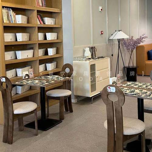 法式西餐厅餐椅桌复式方古风板小桌子长桌家ZD302用木纹餐桌软包