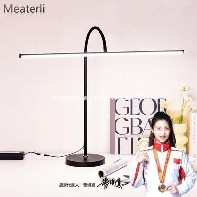 全光谱护眼台灯习书桌学生绘画阅读默认项写字绘画夹d子l贴墙e长