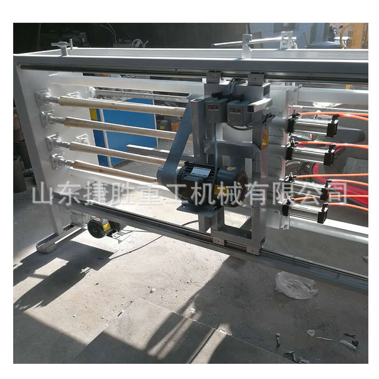 自动进料木工梳齿成型机