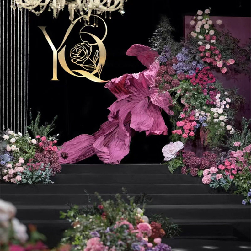 婚庆玫红巨型手工褶皱纸花