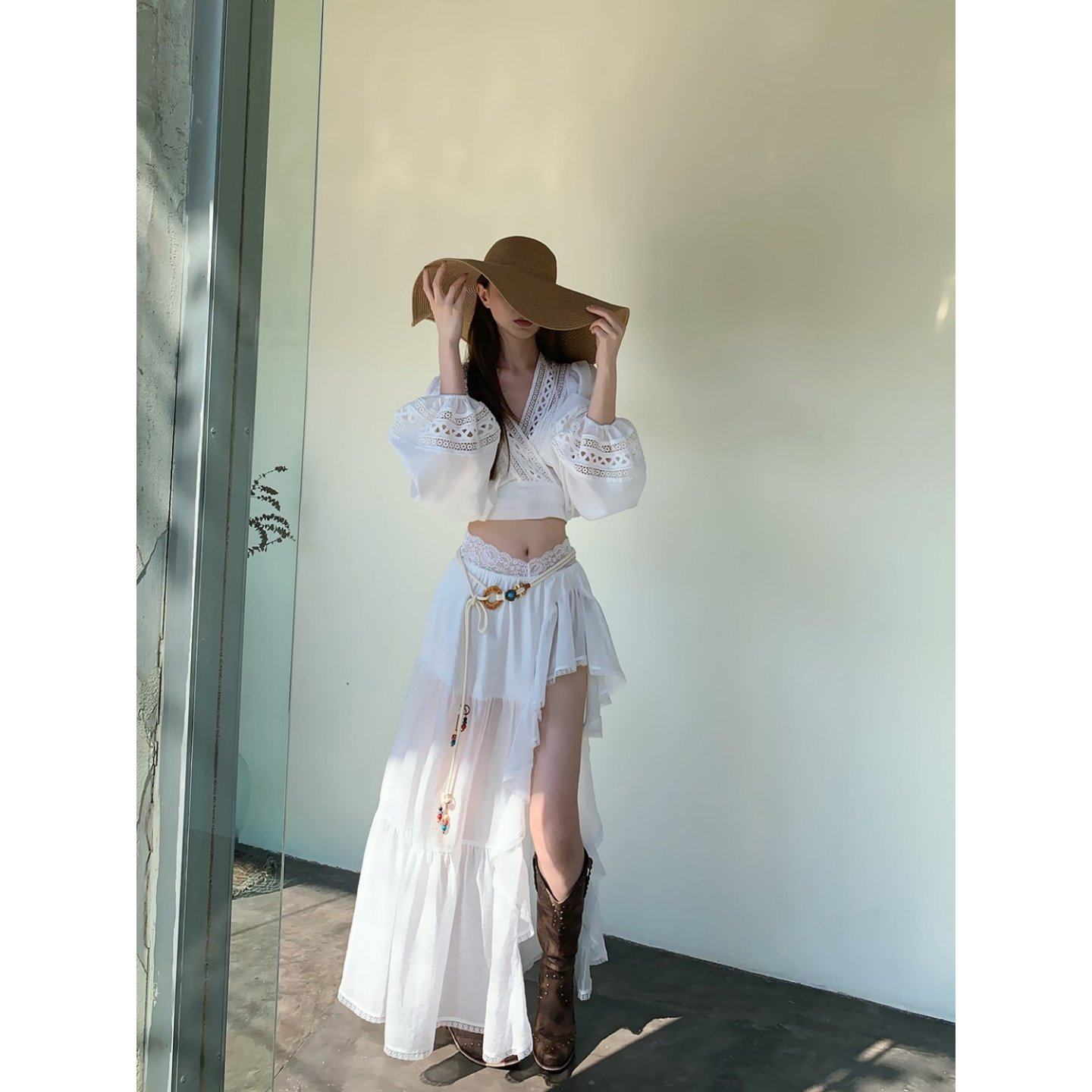 2026巨好看搭配一整套泡泡袖镂空短款长袖上衣蕾丝拼接不规则半裙