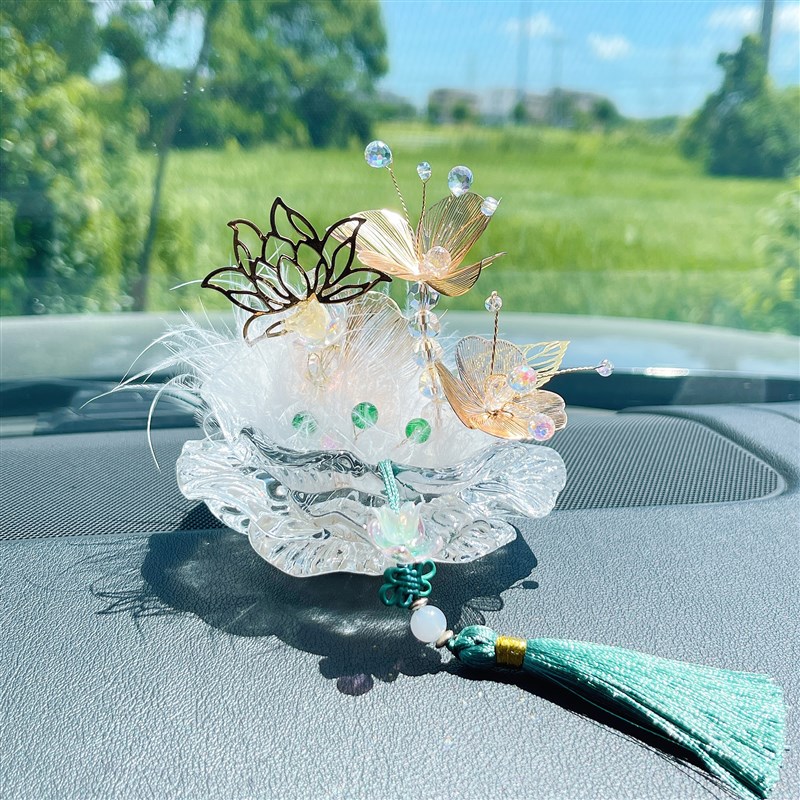 步步生莲汽车摆件莲花国风流苏车内中控台羽毛装饰汽车用品摆饰品