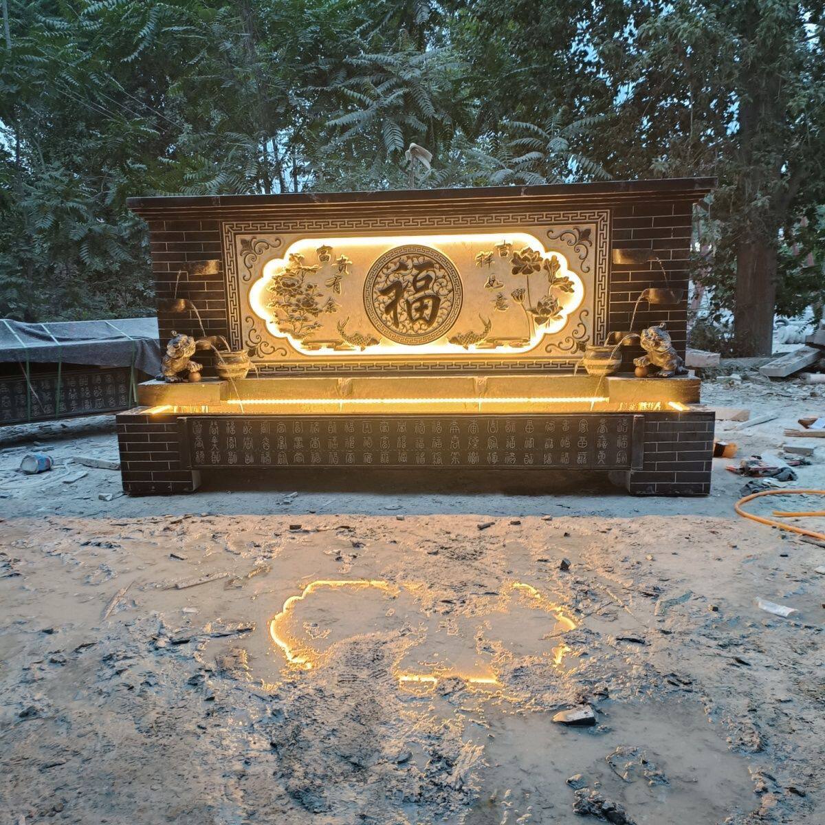 大型石雕流水摆件天然青石晚霞仿古室外养鱼池别墅景观庭院鱼缸