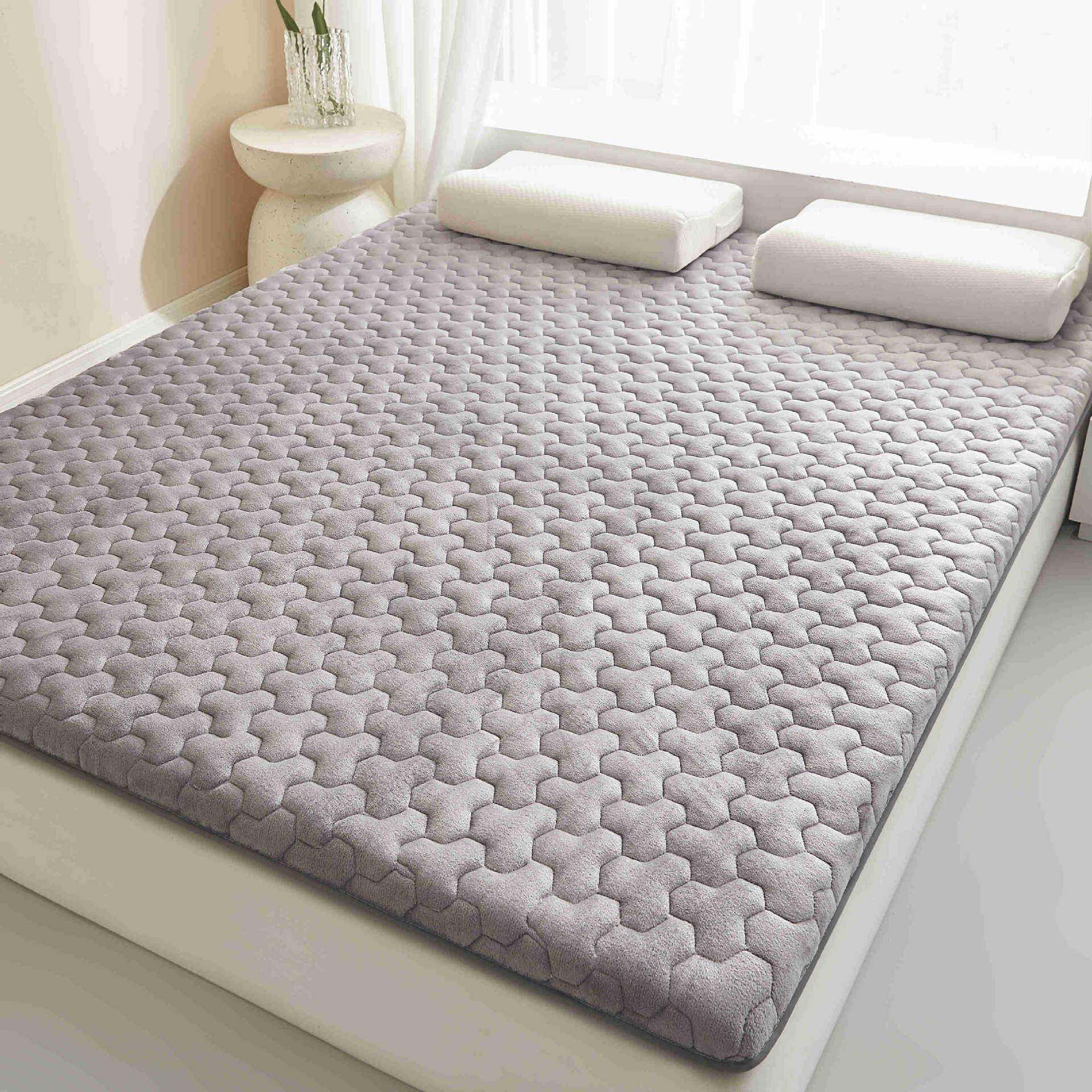 边绗绣牛不奶xxnnrcd绒床垫加厚多家用双人垫褥学生宿舍易塌陷床