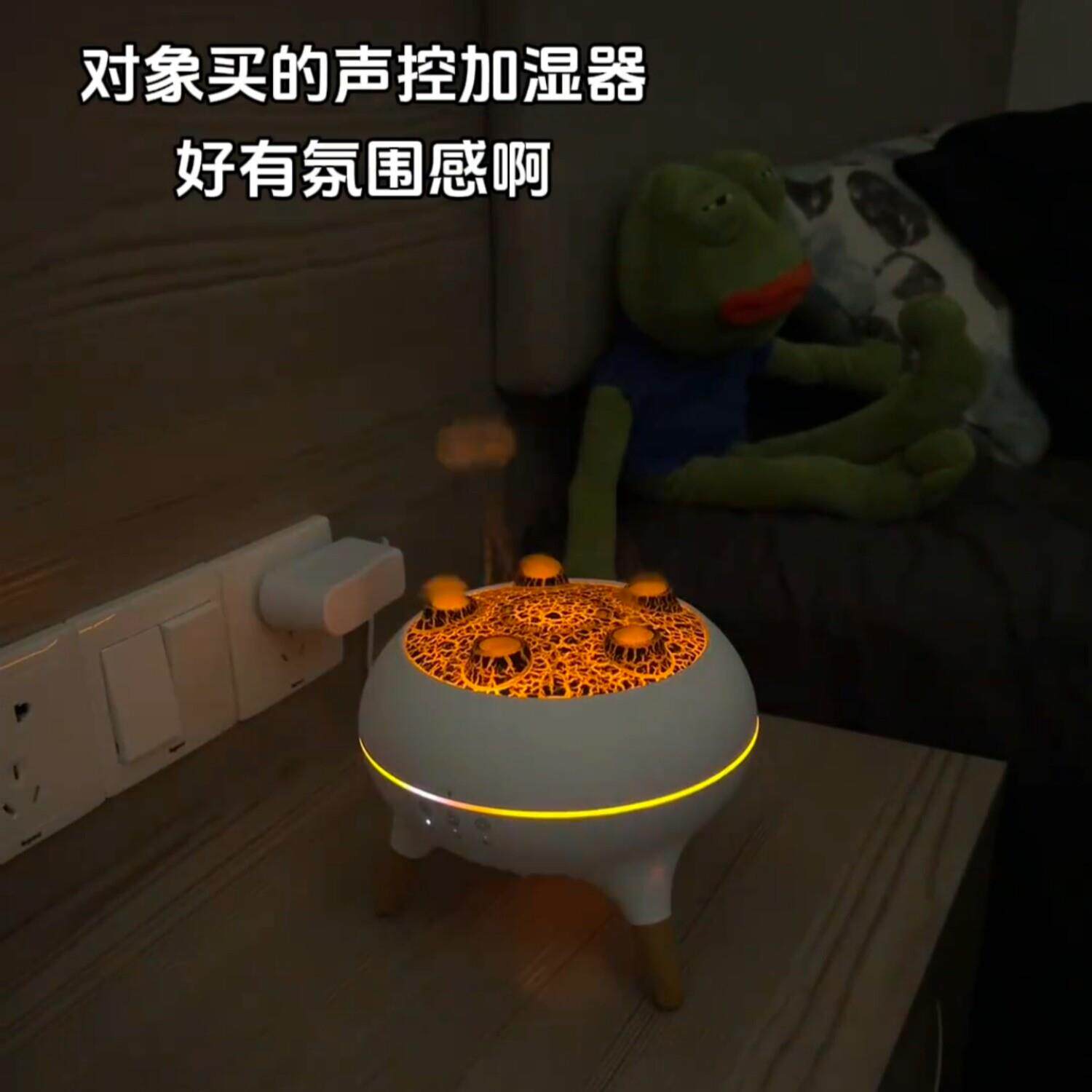 声控加湿器创意吐烟圈水母香薰机卧室家用室内客厅桌面静音大雾量