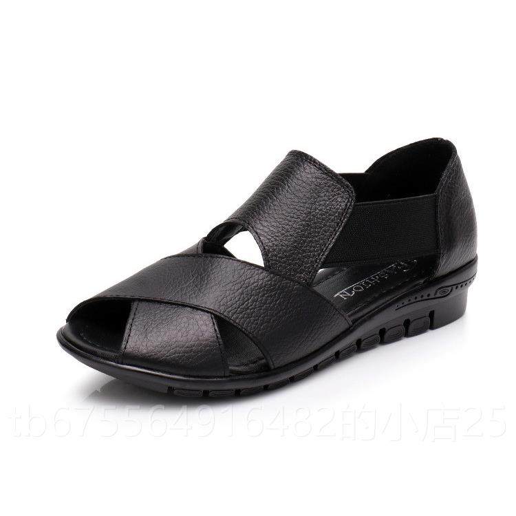 正品妈妈软凉鞋皮底夏中年女士凉鞋老人平跟平真底防滑尺大码中老