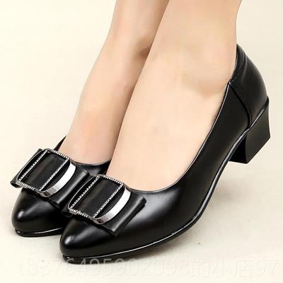 新款单鞋女低跟夏季妈妈鞋真皮底软中年子老人皮鞋休闲舒防适滑大